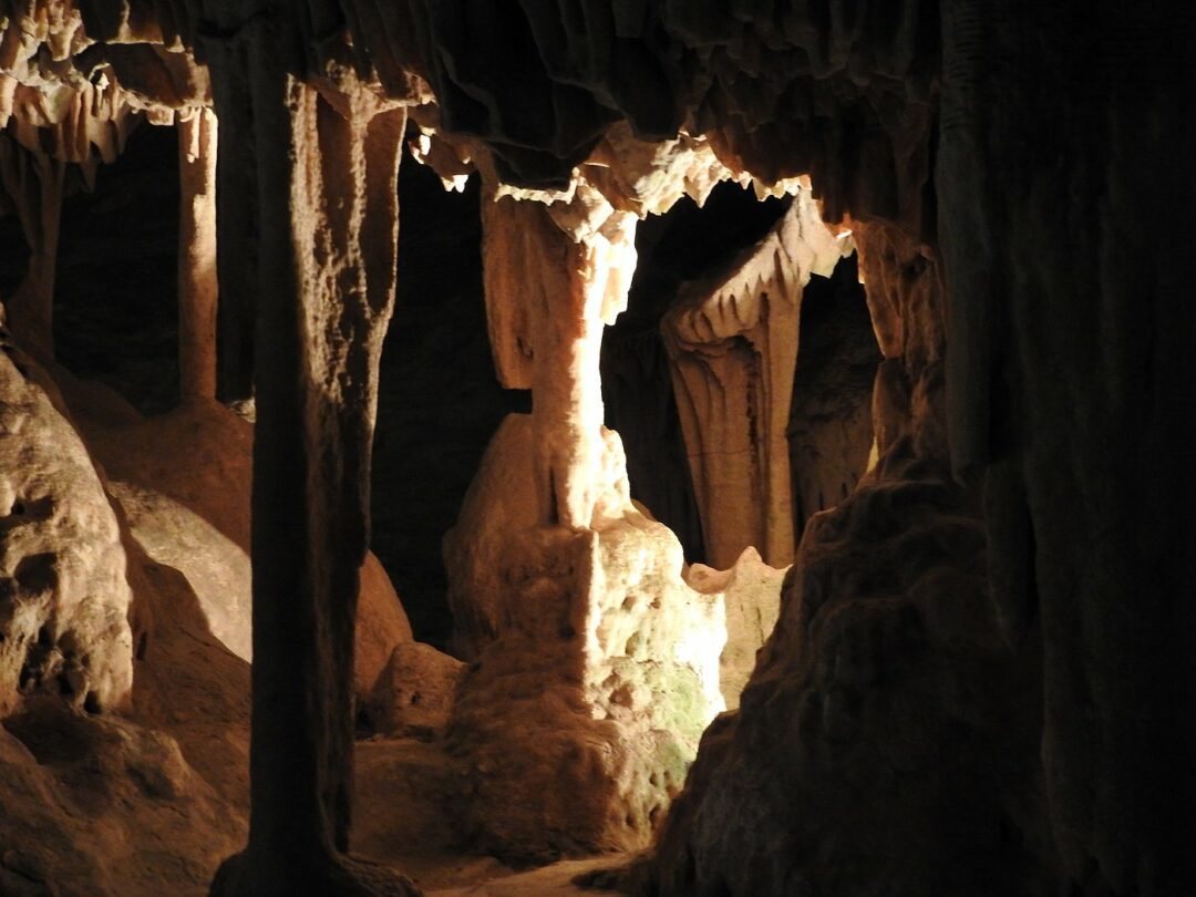 THE CANGO CAVES - Everything ZA Travel